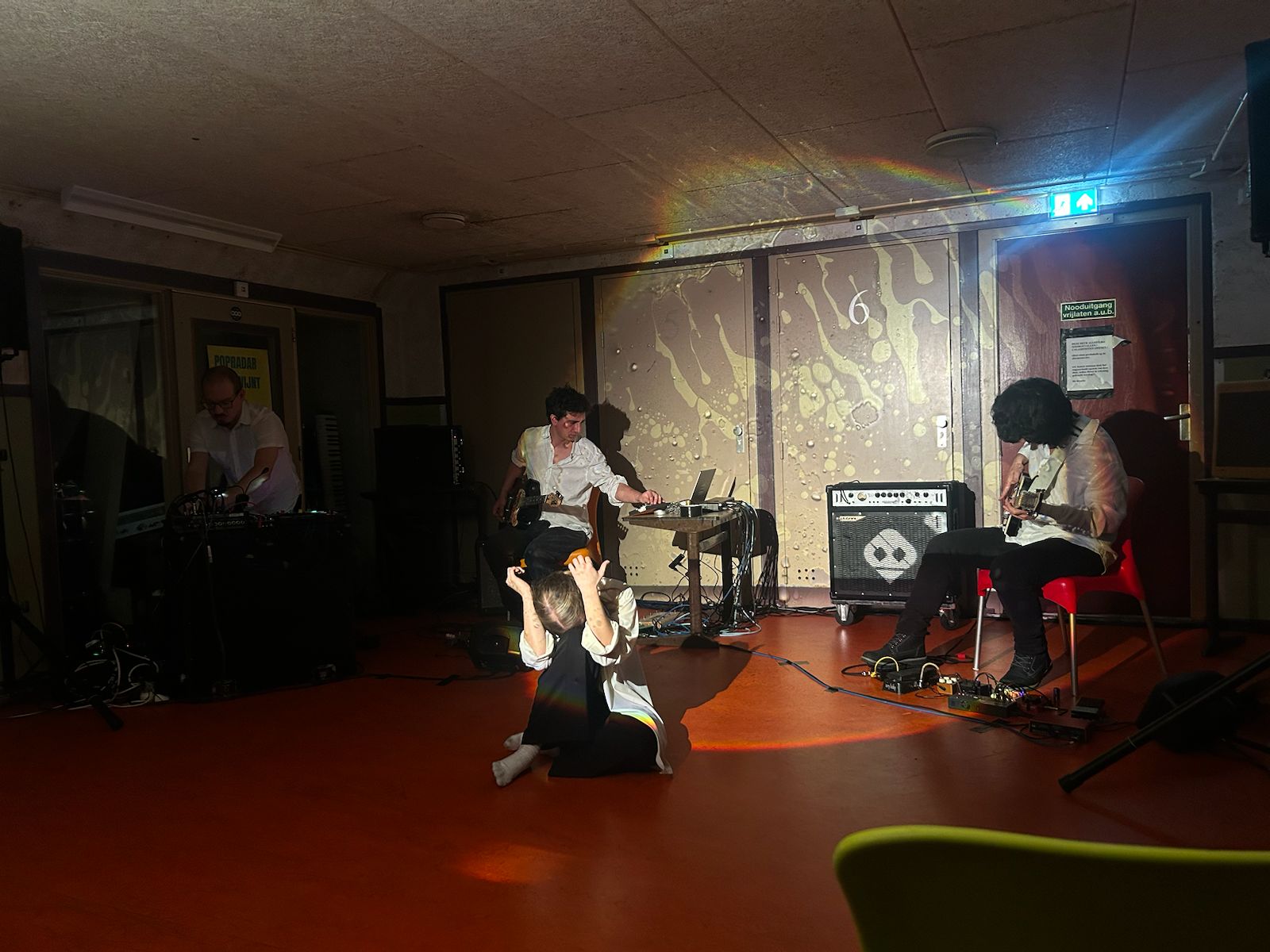 The Grey Space presents: Flowers/Ghosts&Echoes + Rengbird